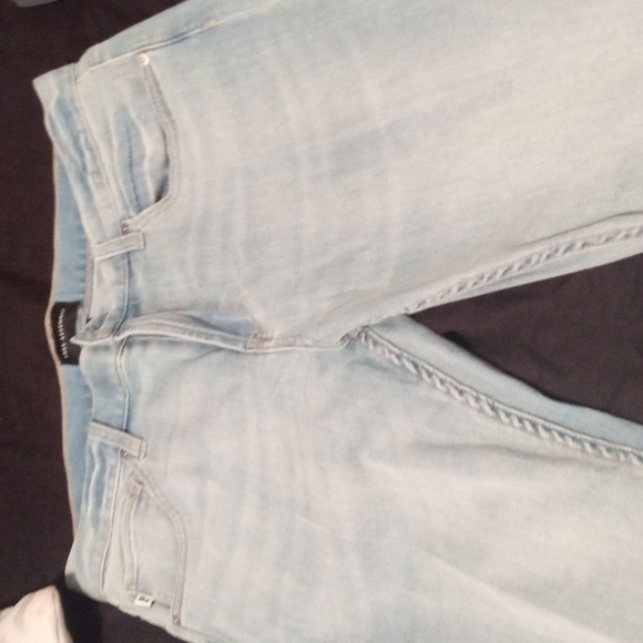 New Jeans - Picture 5 of 10